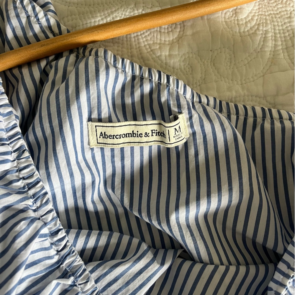 Sold yard sale Abercrombie & Fitch One Shoulder Striped Blouse Floral Embroid - Picture 5 of 5